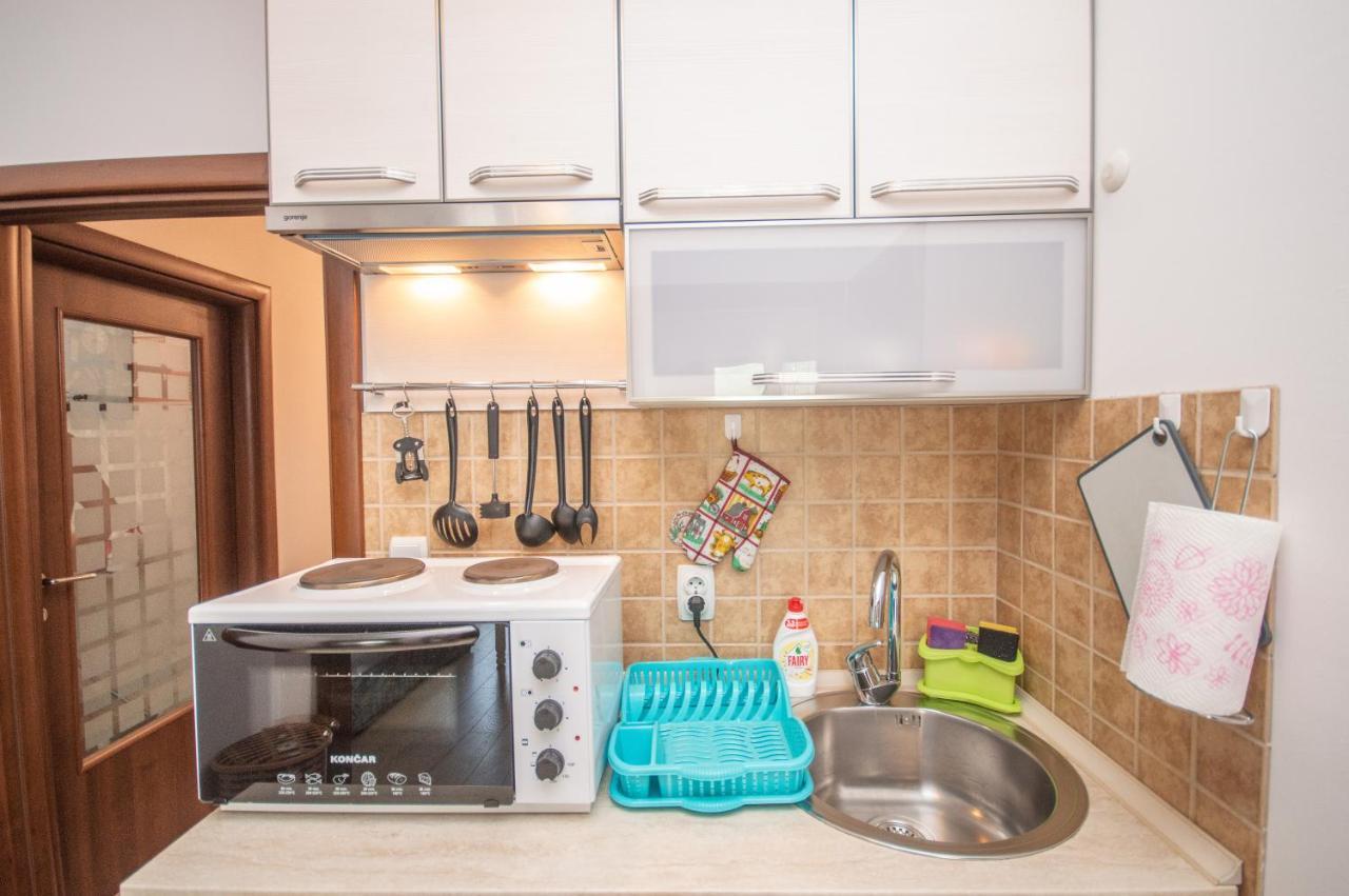 Apartmani Mrsic Risan Exterior photo